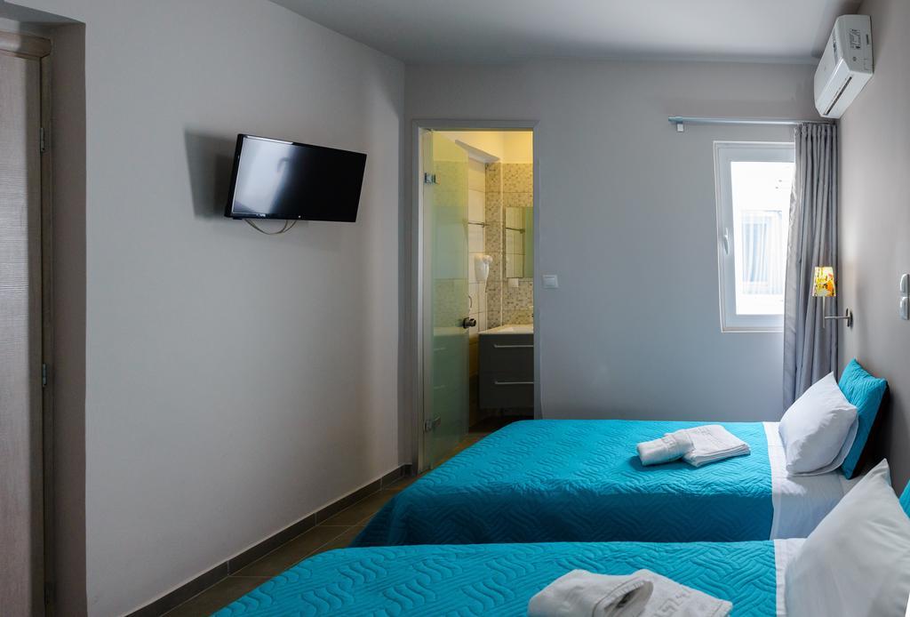 Lux Hotel Piraeus Exterior photo