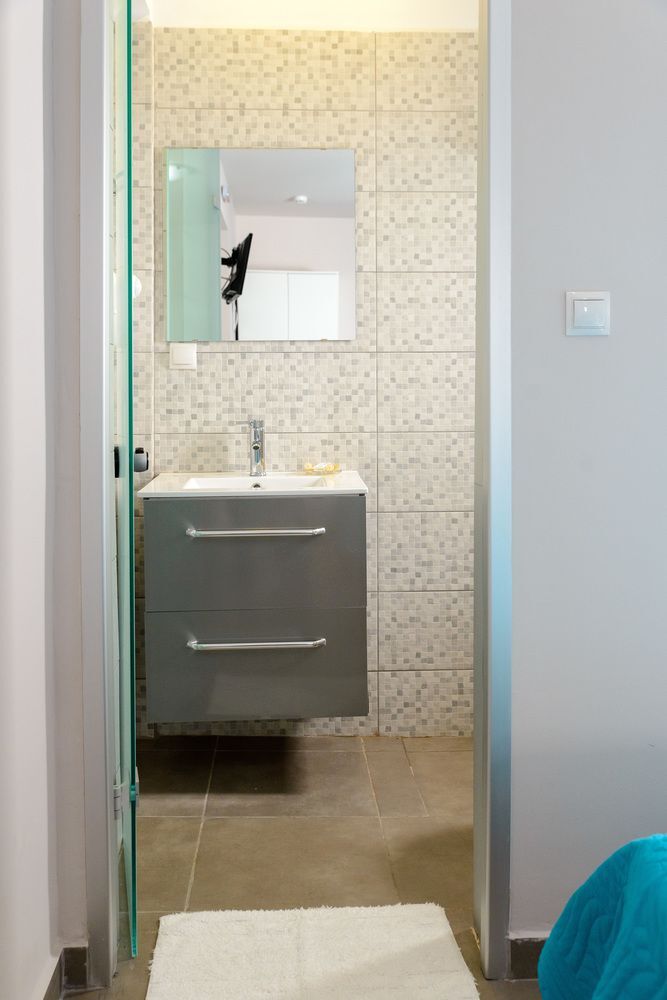 Lux Hotel Piraeus Exterior photo